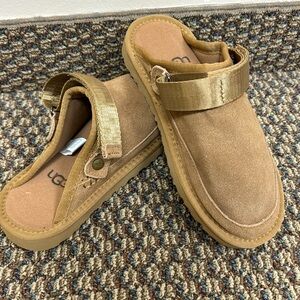 UGG Women’s Goldenstar